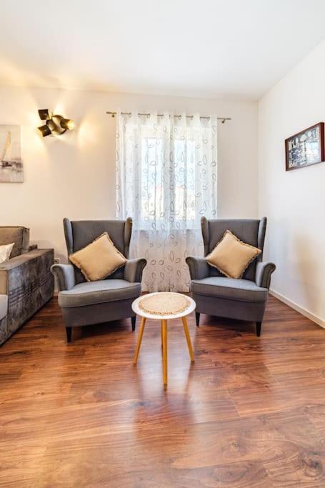 Peters Apartment Sutivan Kültér fotó
