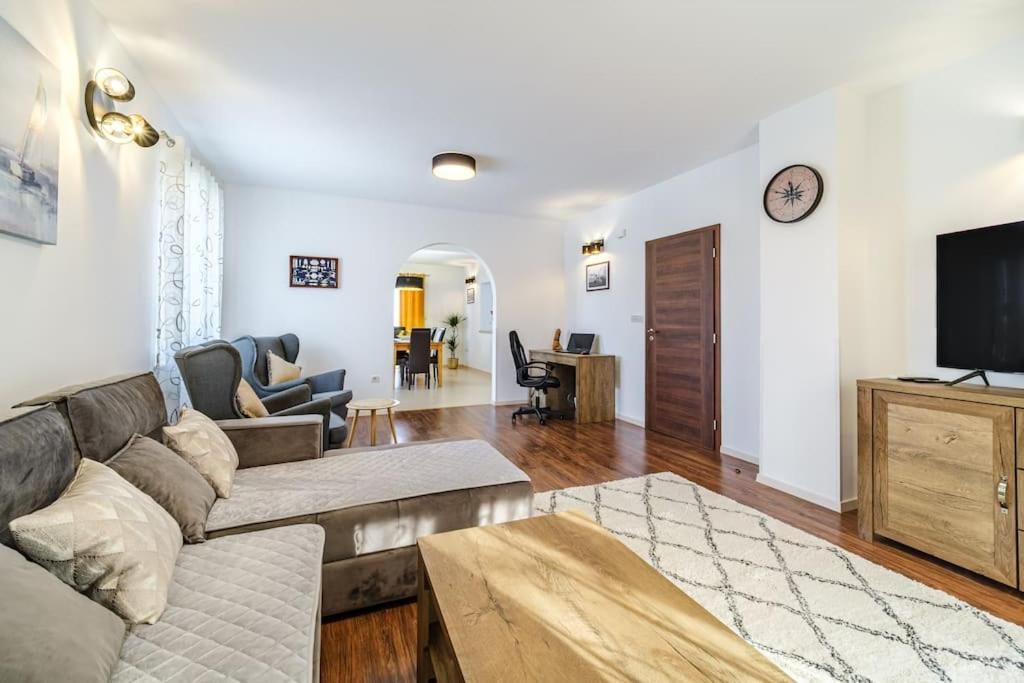 Peters Apartment Sutivan Kültér fotó